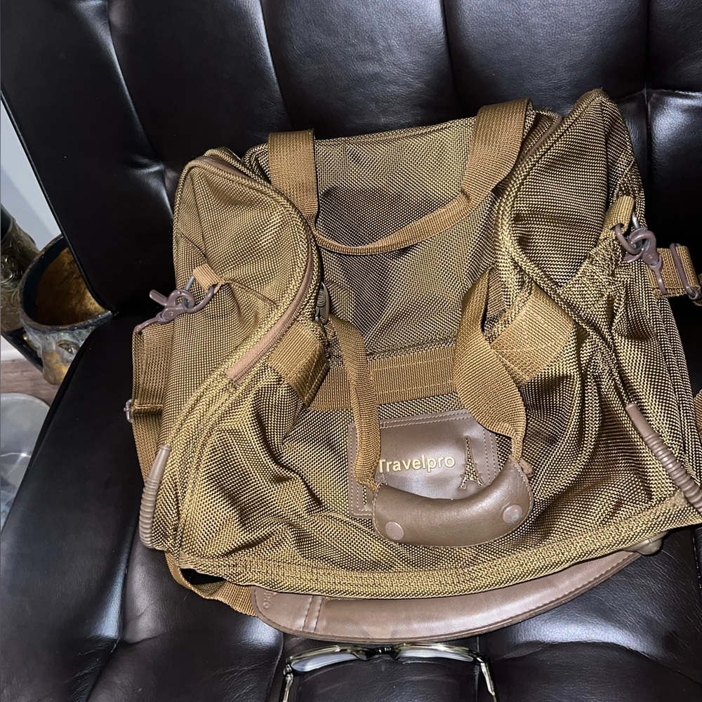TRAVELPRO CARRYON TOTE BAG (medium size)
